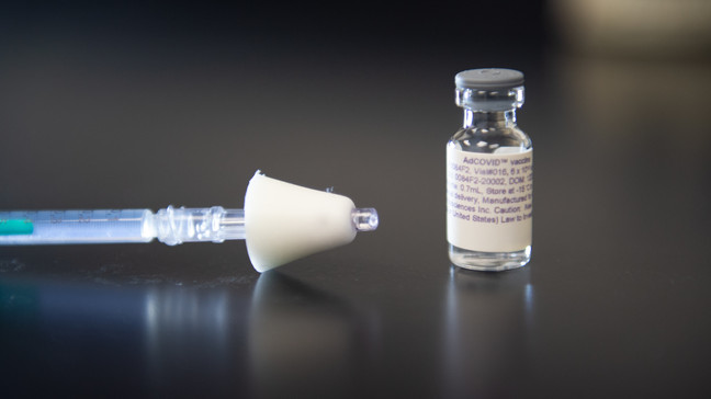 Trung Quốc đang thử nghiệm các loại vaccine phòng COVID-19 dạng xịt