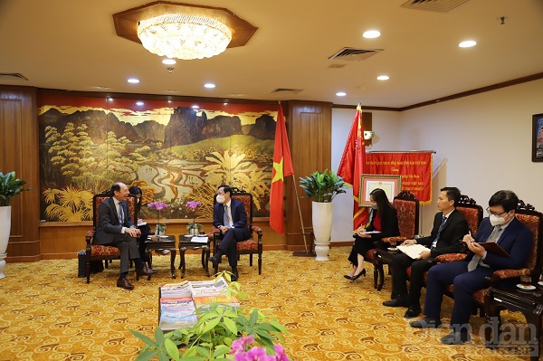 Toàn cảnh buổi làm việc giữa VCCI và Đại sứ Uruguay tại Việt Nam