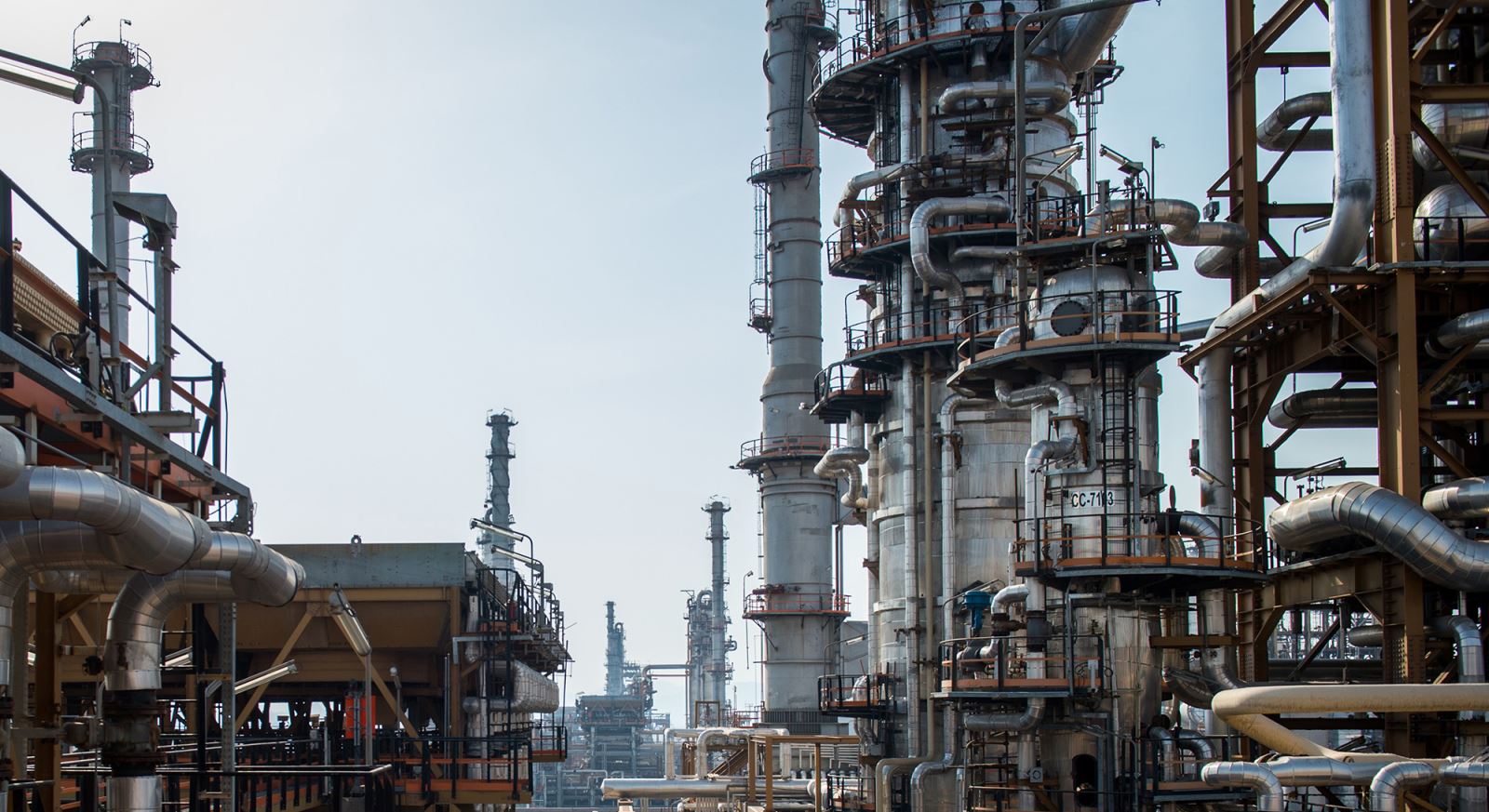 Nhà máy lọc dầu của công ty Gulf Star ở Bandar Abbas, Iran.