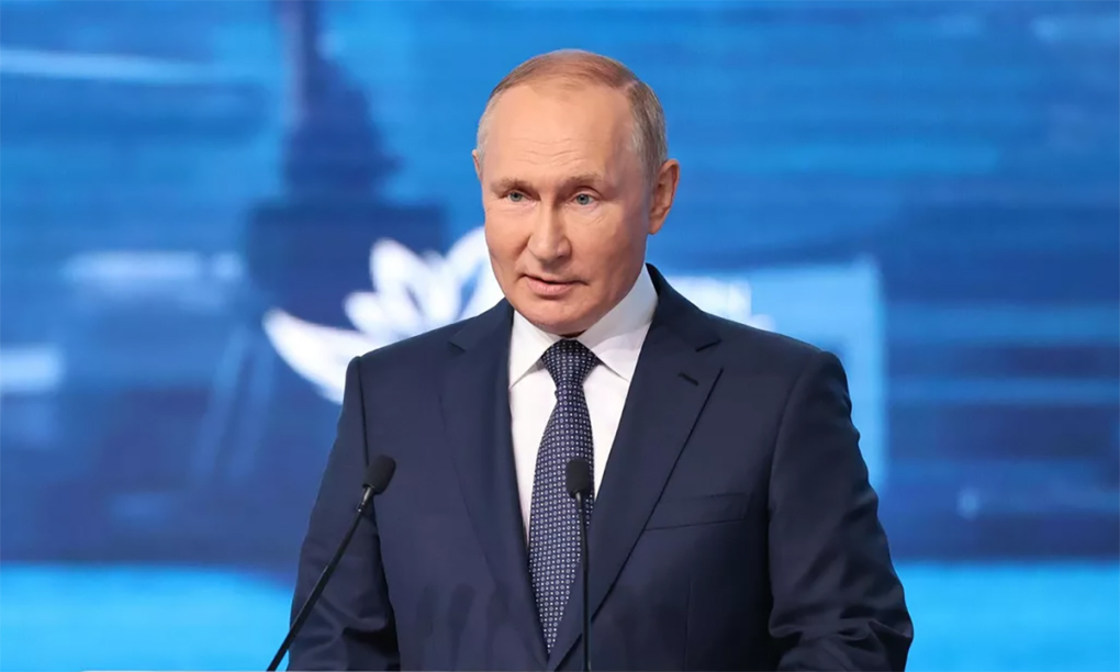 Tổng thống Nga Vladimir Putin phát biểu tại Diễn đàn Kinh tế phương Đông ở Vladivostok. Ảnh: RIA Novosti.
