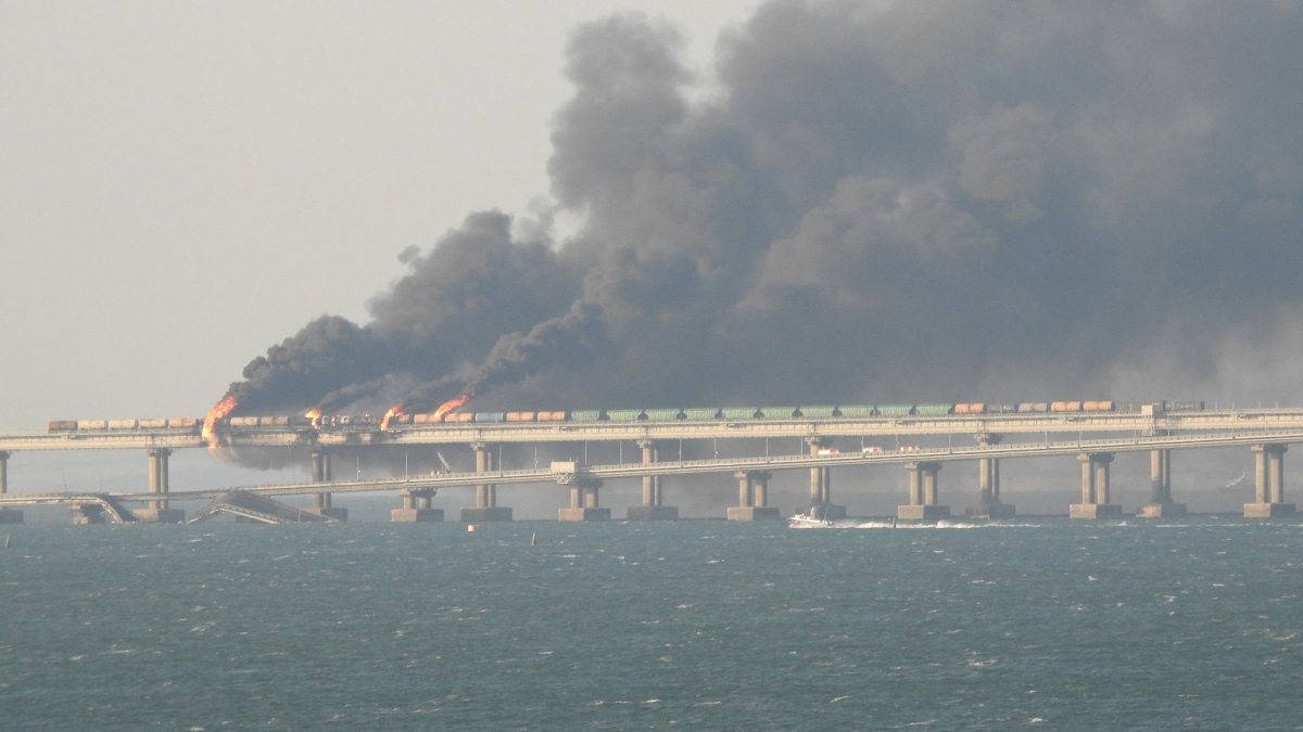 Vụ nổ trên cầu Crimea xảy ra ngày 8/10.