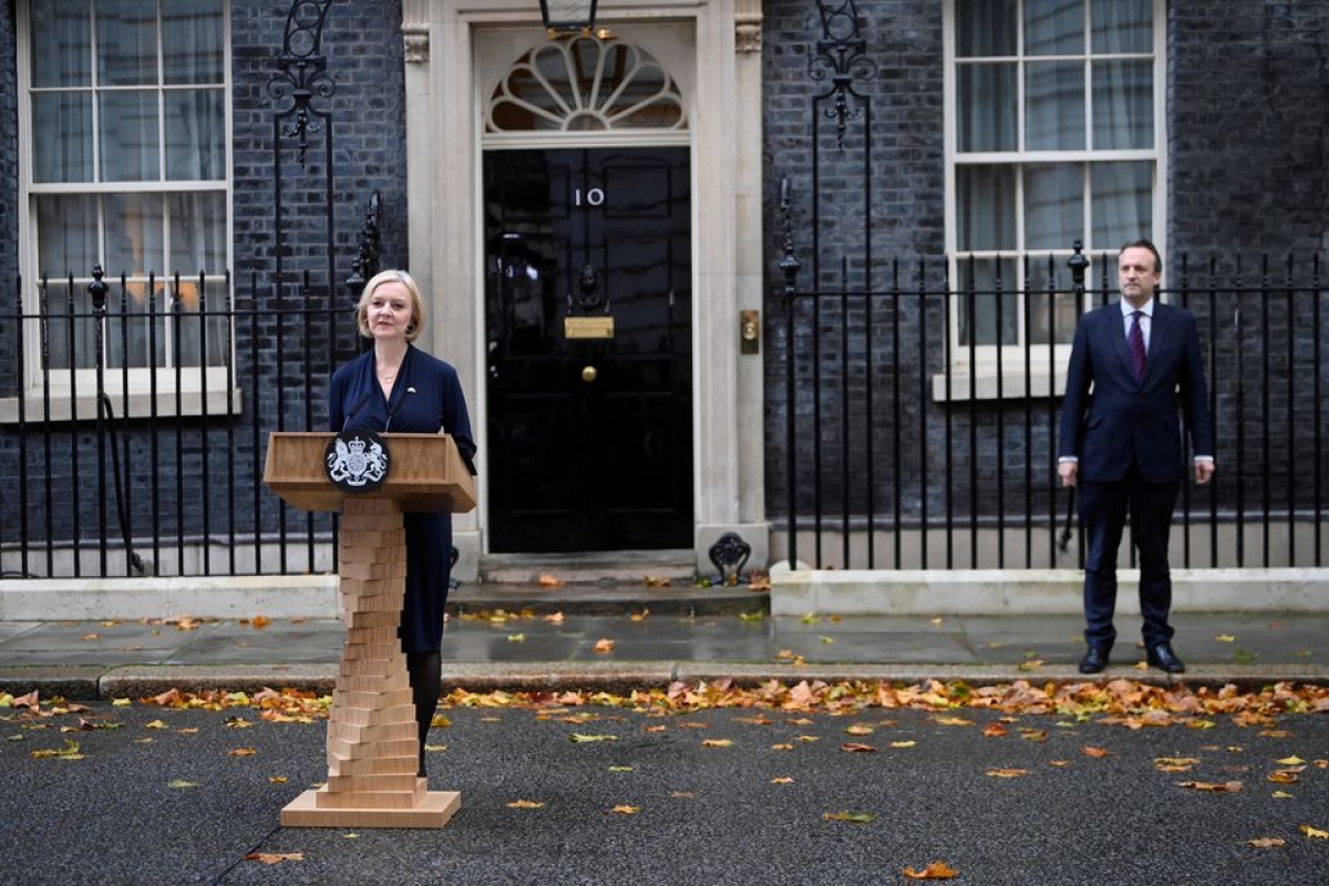 Thủ tướng Anh Liz Truss thông báo từ chức. Ảnh: Reuters