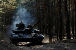 Chiến sự Nga- Ukraine: Bên nào chiếm lợi thế tại Kherson?