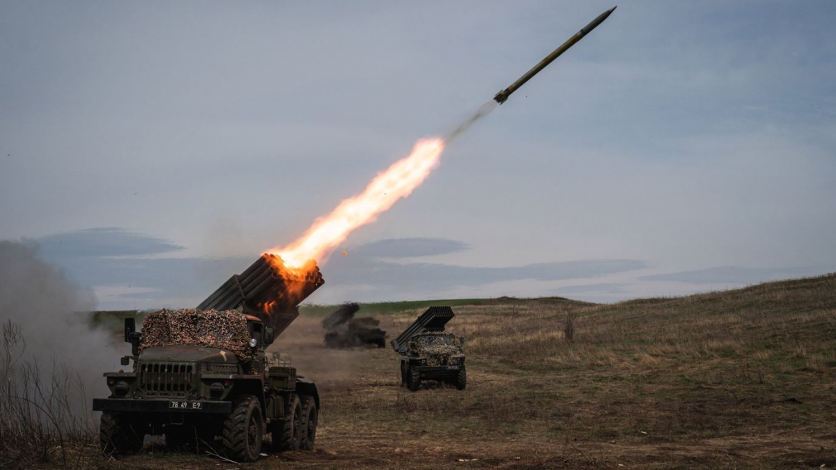 Ukraine phóng tên lửa nhắm vào các vị trí của Nga. Ảnh: Getty Images