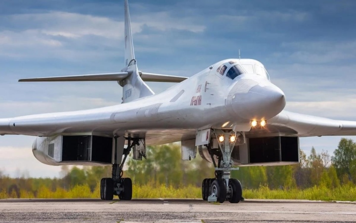 Oanh tạc cơ chiến lược Tu-160M của Nga. 