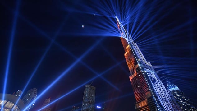 Những màn trình diễn ánh sáng đỉnh cao tại tòa nhà Burj Khalifa. Ảnh: CNN