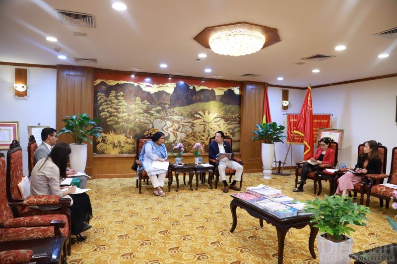 Phó Chủ tịch VCCI Nguyễn Quang Vinh làm việc cùng Đại sứ 