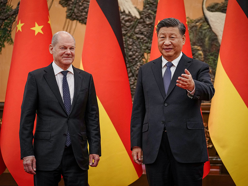 Chủ tịch Trung Quốc Tập Cận Bình (phải) tiếp Thủ tướng Đức Olaf Scholz tại Bắc Kinh ngày 4.11.2022. Ảnh: Reuters