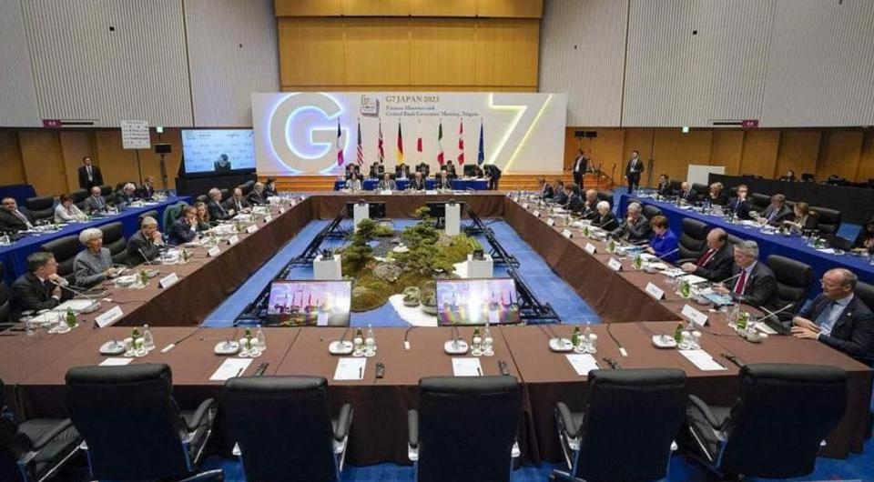 Phiên khai mạc tại cuộc họp các bộ trưởng tài chính và thống đốc ngân hàng trung ương G7 tại Niigata, Nhật Bản, ngày 11/5. Ảnh: Bloomberg