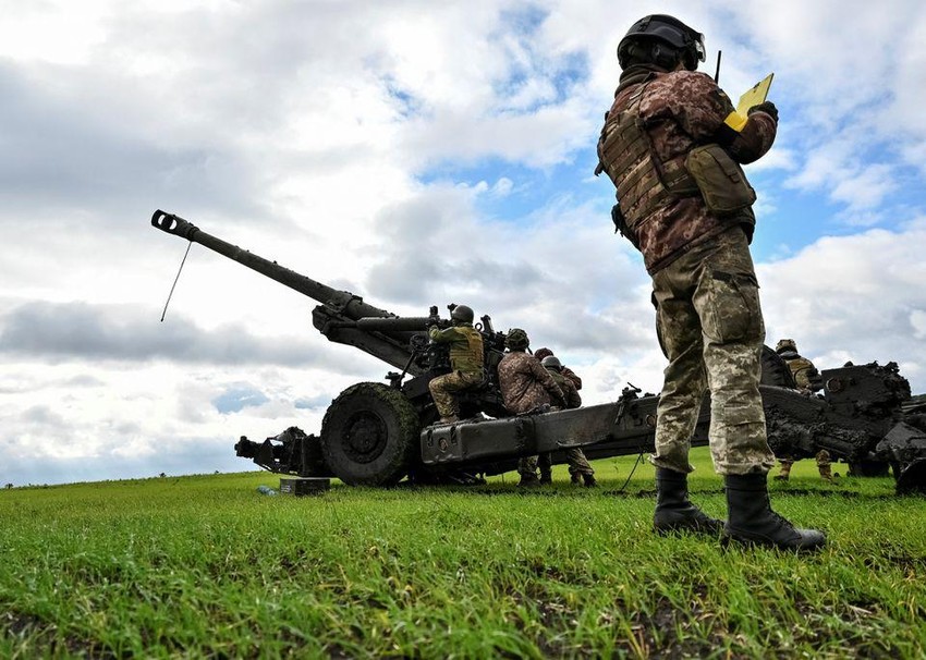 Quân đội Ukraine tham gia khóa huấn luyện quân sự ở Kryvyi Rih, Ukraine ngày 9/5. Ảnh: Getty