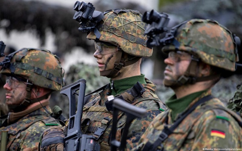 Quân đội các nước NATO đang dần được thay đổi để đối phó với các mối đe dọa an ninh truyền thống và phi truyền thống. (Ảnh minh họa: Deutsche Welle