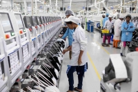 Bài học nào từ việc thúc đẩy sản xuất điện tử của Ấn Độ?
