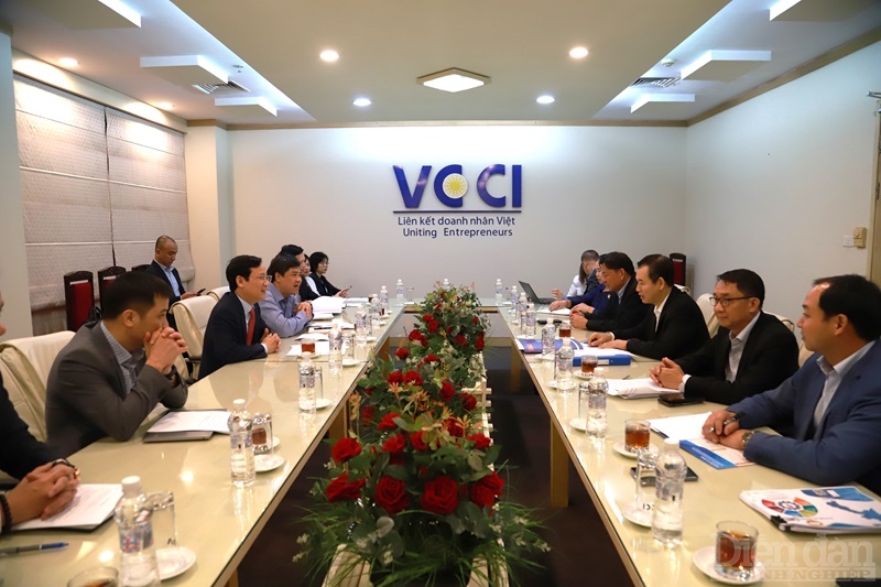 Chủ tịch VCCI Phạm Tấn Công làm việc với Bộ trưởng