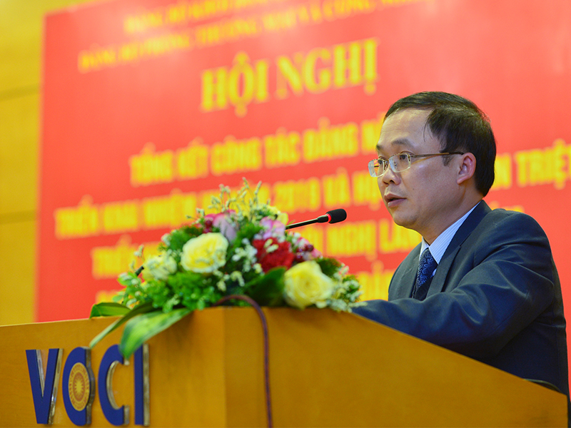 Đồng chí Bùi Trung Nghĩa, Phó Bí thư Đảng uỷ, Phó Tổng thư ký VCCI, Trưởng Ban tổ chức Đảng uỷ. 