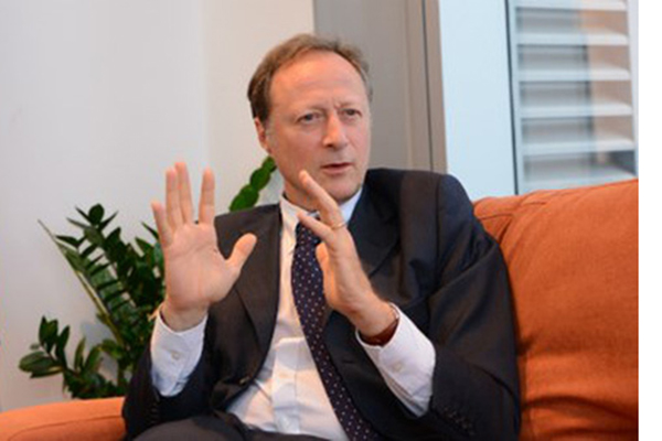 Đại sứ Bruno Angelet, trưởng phái đoàn Liên minh Châu Âu tại Việt Nam.