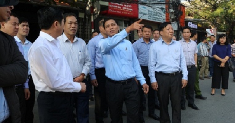 Ông Nguyễn Văn Tùng - Chủ tịch UBND TP Hải Phòng đi kiểm tra thực tế dự án