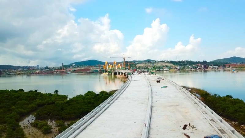 Cầu Cửa Lục 1 nằm trong 3 công trình động lực, trọng điểm tỉnh Quảng Ninh quyết tâm hoàn thành trong năm 2021.