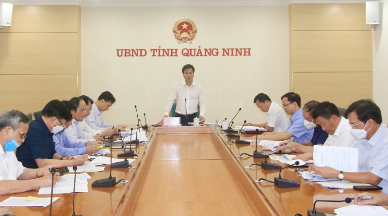 Ông Nguyễn Tường Văn, Phó Bí thư Tỉnh ủy, Chủ tịch UBND tỉnh Quảng Ninh họp chỉ đạo giải ngân đầu tư công