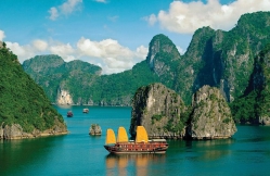 Quảng Ninh: Nhộn nhịp mùa du lịch hè