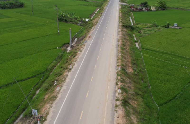 Đường từ nút giao Chợ Rộc đến nút giao Phong Hải đang hoàn thiện các hạng mục cuối cùng để đưa vào sử dụng