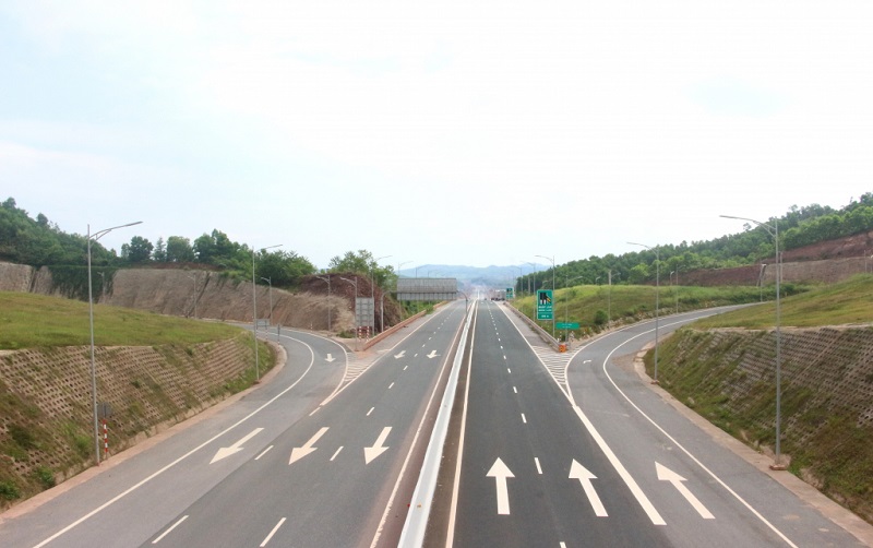 Tuyến cao tốc Vân Đồn - Tiên Yên cơ bản hoàn thành (ảnh báo QN)