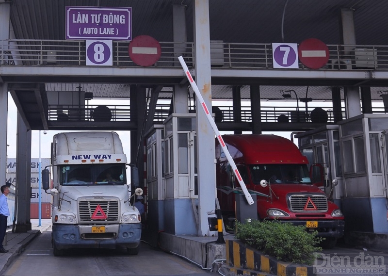 Nhằm nâng cao nâng cao chất lượng dịch vụ cho khách hàng, Cảng Hải Phòng đã đưa hệ thống quản lý container (TOS) tại CN Chùa Vẽ và vận hành hệ thống tự động kiểm tra container xuất nhập tại CN Tân Vũ.