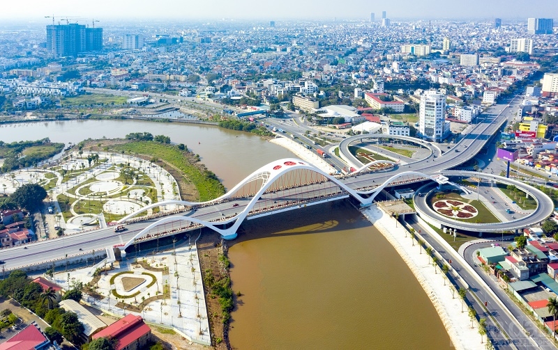 Cầu Hoàng Văn Thụ bắc qua sông Cấm huyện Thủy Nguyên nối liền hai quận Hồng Bàng và Ngô Quyền với huyện Thủy Nguyên. Cầu là một hạng mục quan trọng của Dự án đầu tư xây dựng hạ tầng kỹ thuật khu đô thị mới Bắc sông Cấm.