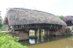 Nam Định: Độc đáo "Cây cầu mái lá 700 năm"