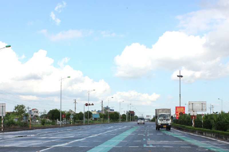 Để thúc đẩy phát triển KT-XH, tăng cường liên kết vùng, đảm bảo an toàn giao thông, Nam Định dành nguồn lực không nhỏ đầu tư hạ tầng giao thông kết nối với các tỉnh, thành phố trong cả nước (ảnh báo Nam Định)