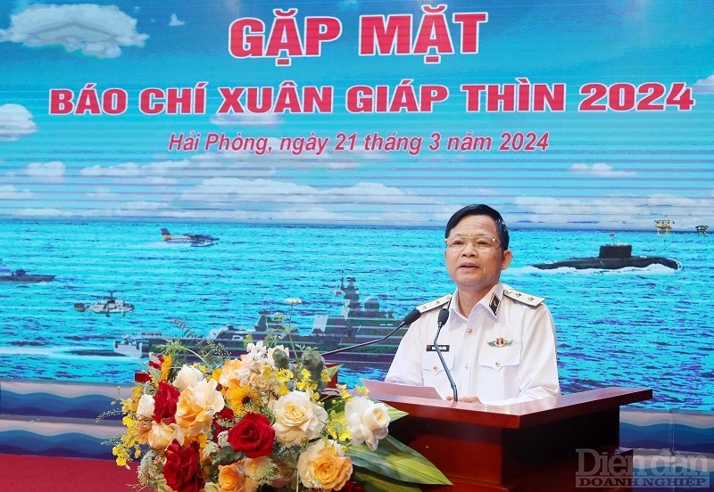 Trung tướng Nguyễn Văn Bổng, Bí thư Đảng ủy, Chính ủy Hải quân chủ trì Hội nghị.