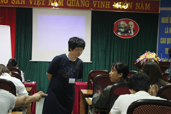 Giảng viên chính của khóa đào tạo là cô Nguyễn Thị Kim Dung – Giảng viên cao cấp SIYB, cố vấn cấp cao chương trình khởi nghiệp quốc gia.