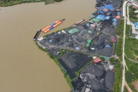 Kim Thành (Hải Dương): Hàng chục bãi than không phép ngang nhiên hoạt động