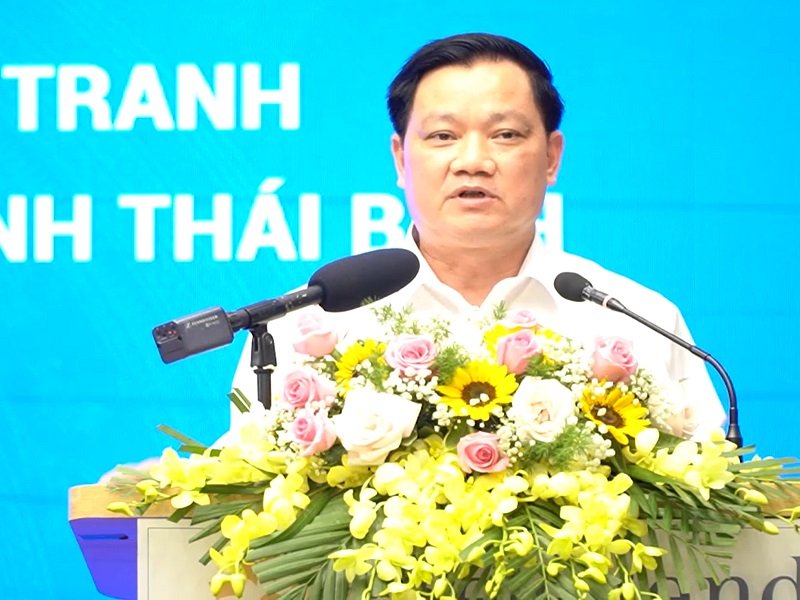 Chủ tịch UBND tỉnh Thái Bình Nguyễn Khắc Thận phát biểu tại hội nghị