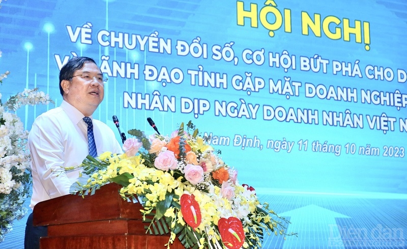 Ông Phạm Gia Túc - Bí thư Tỉnh uỷ Nam Định phát biểu tại hội nghị gặp mặt các doanh nhân, doanh nghiệp trên địa bàn tỉnh Nam Định nhân ngày Doanh nhân Việt Nam 
