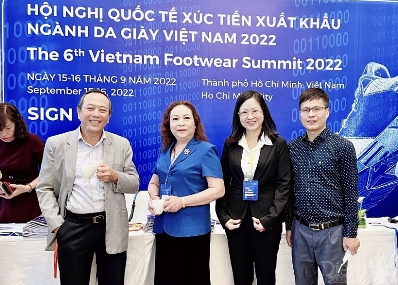 Doanh nhân Thu Hà trong hội nghị quốc tế xúc tiến xuất khẩu ngành da giày Việt Nam 2022