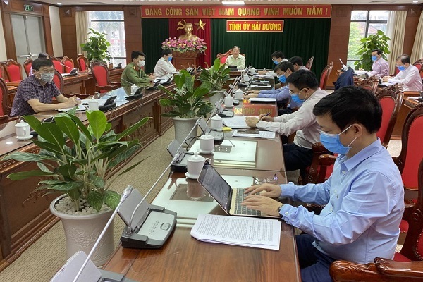 Thường trực tỉnh ủy Hải Dương đã tổ chức họp trực tuyến với Thường trực các Huyện ủy, Thị ủy, Thành ủy trên địa bàn để ra các giải pháp cấp bách. 