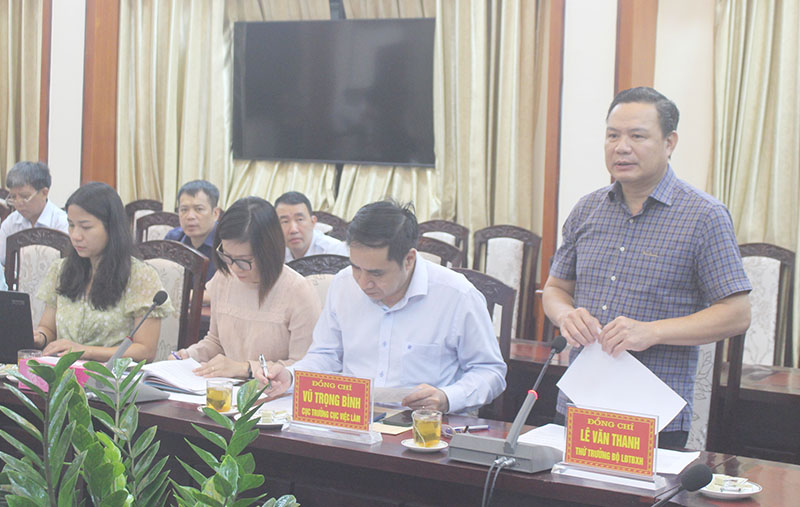 Thứ trưởng Bộ Lao động, Thương binh và Xã hội Lê Văn Thanh phát biểu tại buổi làm việc