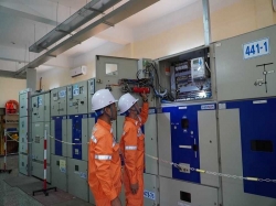 Quảng Ninh: "Bàn giải pháp" đủ điện phục vụ doanh nghiệp và người dân