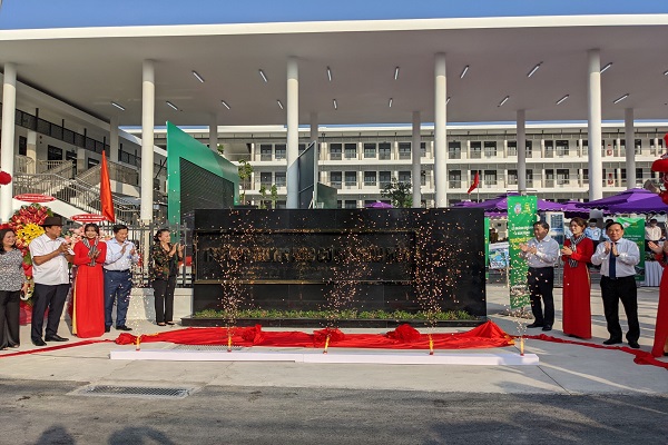 Công ty Cổ phần Đầu tư Xây dựng Trung Nam (Trungnam Group) phối hợp UBND huyện Giồng Trôm tổ chức Lễ khánh thành và bàn giao trường THCS Châu Hòa.
