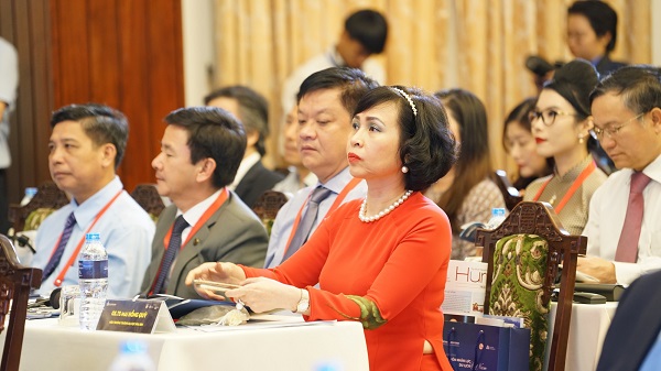 Diễn đàn thu hút hơn 300 doanh nghiệp, chuyên gia ngành quốc tế và Việt Nam, cùng đi tìm lời giải nâng tăng trưởng đúng tiềm năng của ngành Du lịch Việt.