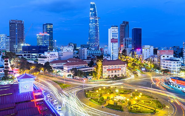 TP Hồ Chí Minh, trung tâm tài chính vùng và hướng tới trung tâm tài chính phát triển của khu vực, đang có nhiều áp lực trong dẫn dắt phát triển kinh tế vùng