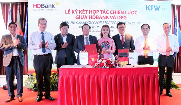 Lễ ký kết hợp tác chiến lược giữa HDBank và Quỹ DEG (ảnh: HDB)