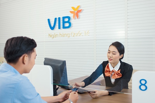Phát triển các sản phẩm dịch vụ hiện đại và cá nhân hóa theo nhu cầu người dùng cũng được VIB tiên phong thúc đẩy