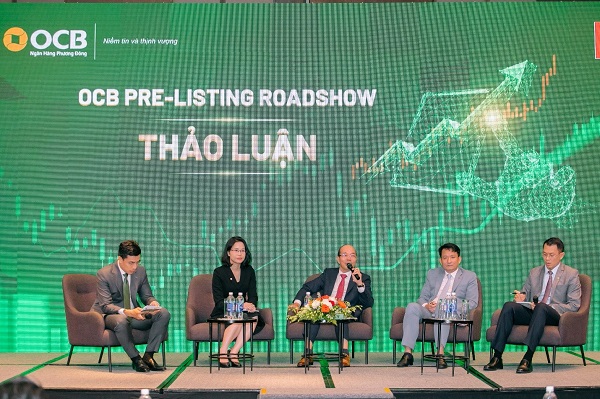Ông Trịnh Văn Tuấn – Chủ tịch HĐQT OCB trả lời câu hỏi từ các nhà đầu tư 