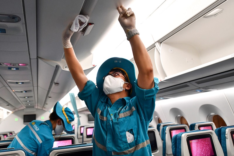 Dù tiết giảm chi phí, theo Vietnam Airlines, Từ đầu năm 2021 đến nay, TCT đã trích quỹ gần 8 tỷ đồng nhằm hỗ trợ người lao động phải tạm hoãn thực hiện HĐLĐ và nghỉ việc không hưởng lương. (Ảnh: VNA).