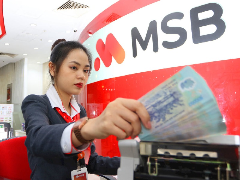 gân hàng TMCP Hàng Hải (MSB) vừa có thông tin về việc bán toàn bộ 100% vốn Công ty tài chính FCCOM. Ông Nguyễn Hoàng Linh, Tổng giám đốc MSB cho biết ngân hàng đang tiếp xúc với 2 - 3 nhà đầu tư và đang tiến hành ký hợp đồng chuyển nhượng trong tháng 11.2021