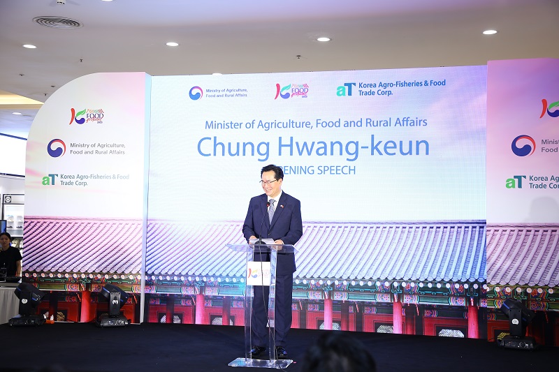 Ông Chung Hwang-keun, Bộ trưởng Bộ Nông nghiệp, Thực phẩm và Nông thôn Hàn Quốc phát biểu trong sự kiện
