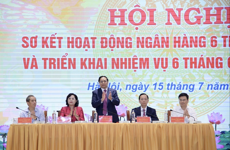 Thủ tướng Phạm Minh Chính dự và chỉ đạo Hội nghị sơ kết hoạt động ngân hàng 6 tháng đầu năm và triển khai nhiệm vụ 6 tháng cuối năm 2023. Cùng dự có đại diện lãnh đạo một số bộ, ngành, cơ quan Trung ương.