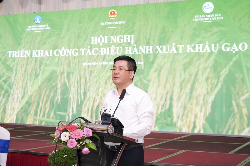 Bộ trưởng Bộ Công Thương Nguyễn Hồng Diên phát biểu tại hội nghị. Ảnh: Bộ Công Thương