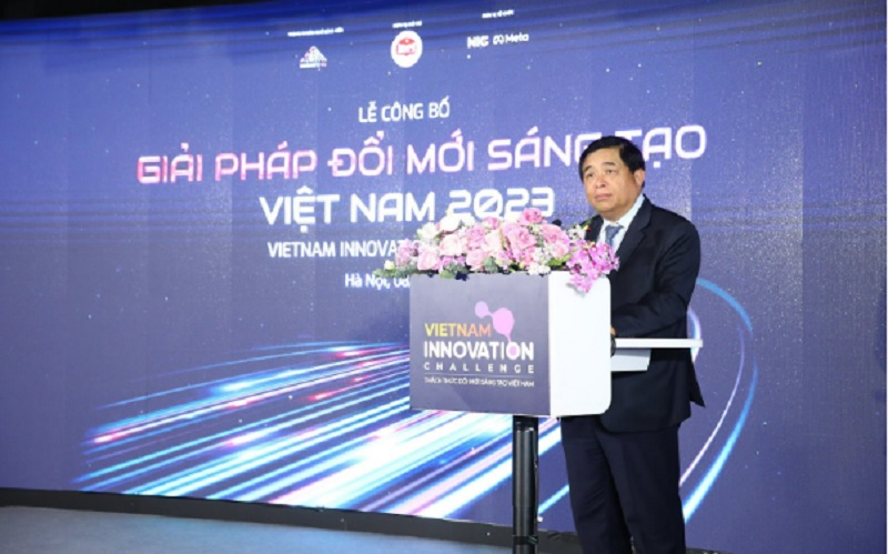 Ông Nguyễn Chí Dũng, Bộ trưởng Bộ Kế hoạch và Đầu tư phát biểu tại buổi lễ